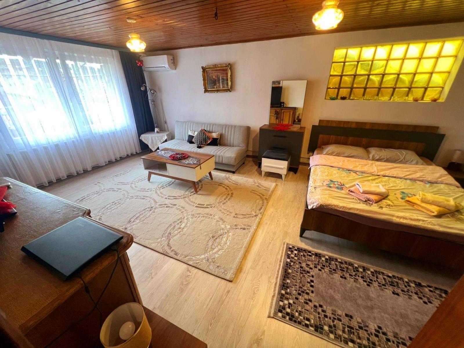 プリシュティナOld Street Houseアパートメント エクステリア 写真